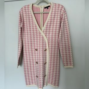 The perfect Paris/ Barbie dress Pink & Cream Houndstooth Sweater Mini dress